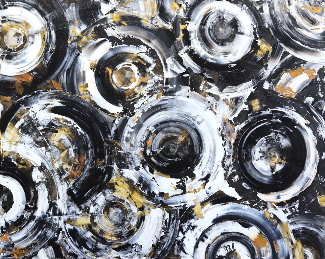 Sarah Johnson: Life to the Full Black and White image 1