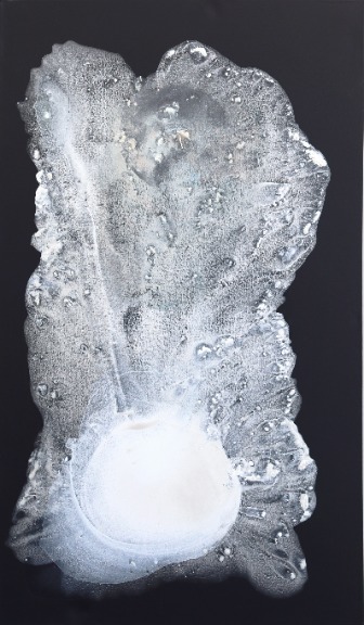 Clara Berta: Winter In White image 1
