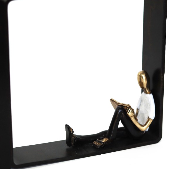 Mireia Serra: Unfolding Dreams 19 image 3
