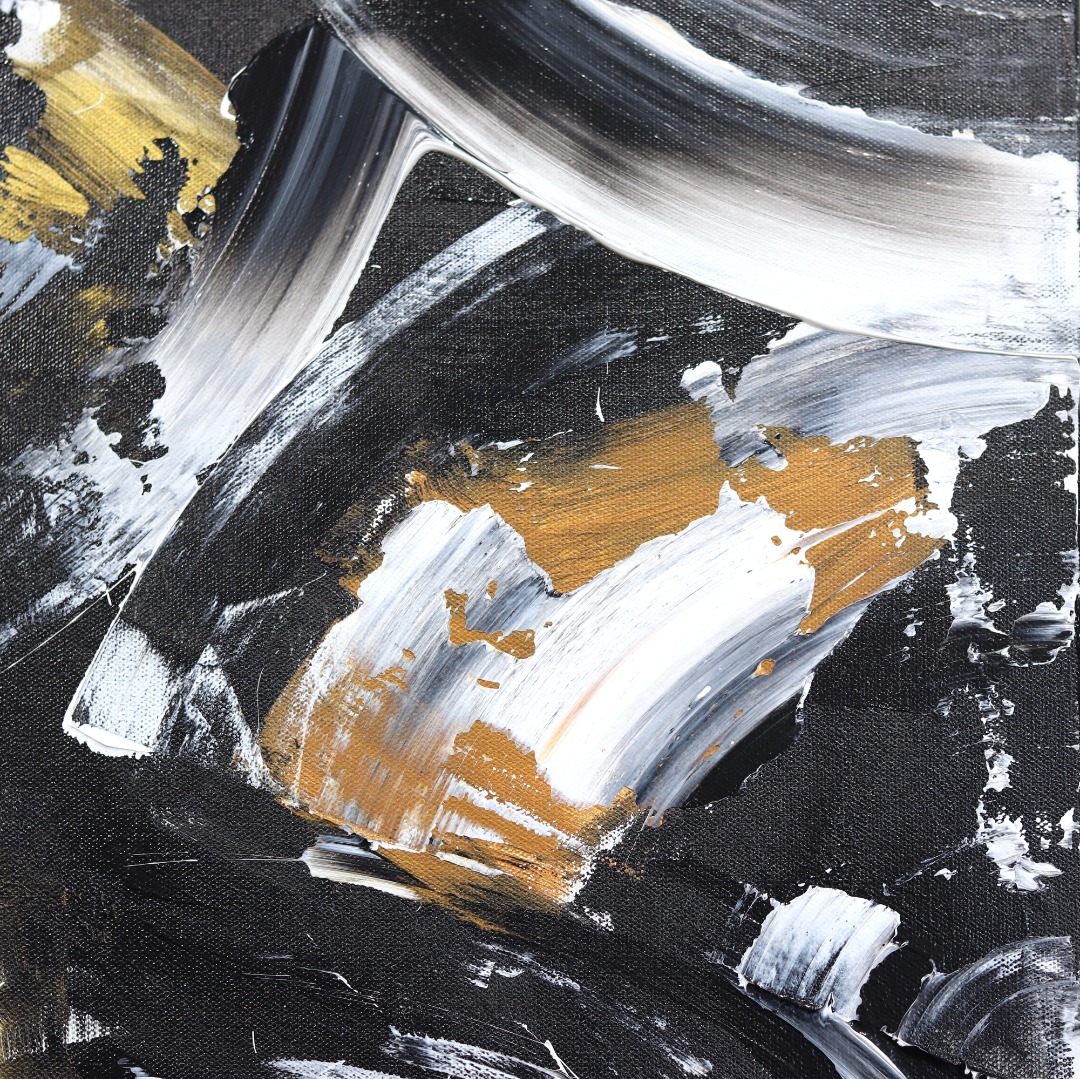 Sarah Johnson: Life to the Full Black and White image 5