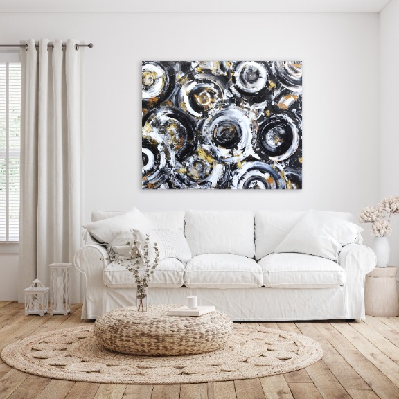 Sarah Johnson: Life to the Full Black and White image 7